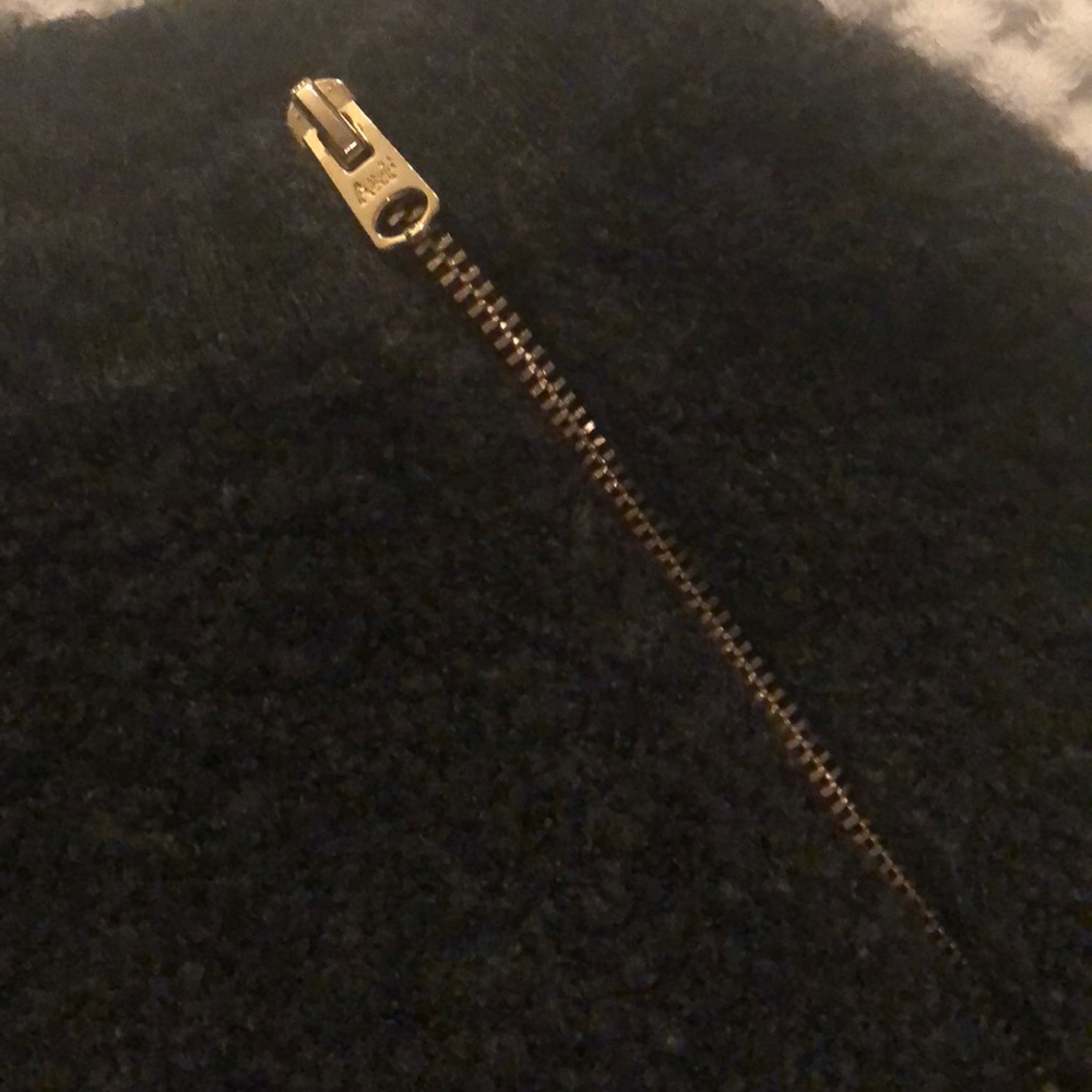 Sweater - Picture 3 of 4